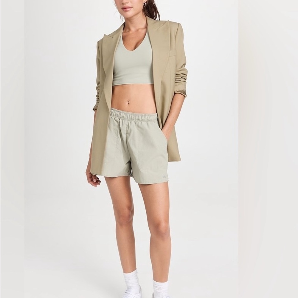 ALO Yoga Limestone Alumni Short